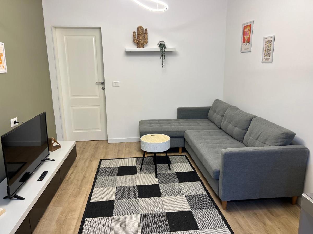 New Bazaar Cane Apartment 3 Tirana Eksteriør billede