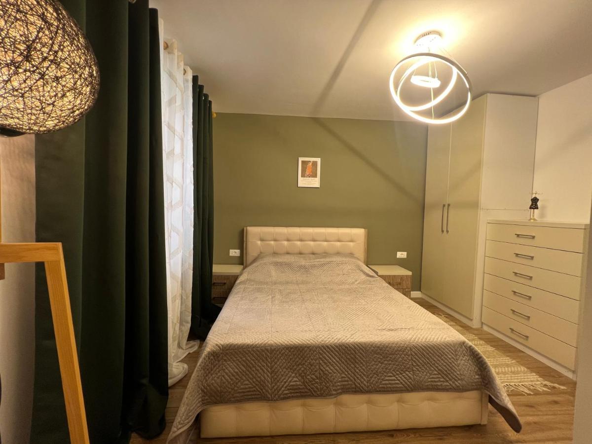 New Bazaar Cane Apartment 3 Tirana Eksteriør billede
